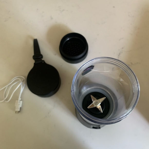 ⭐️*3 for $10** Handy Gourmet RevMix Portable blender - Picture 6 of 14